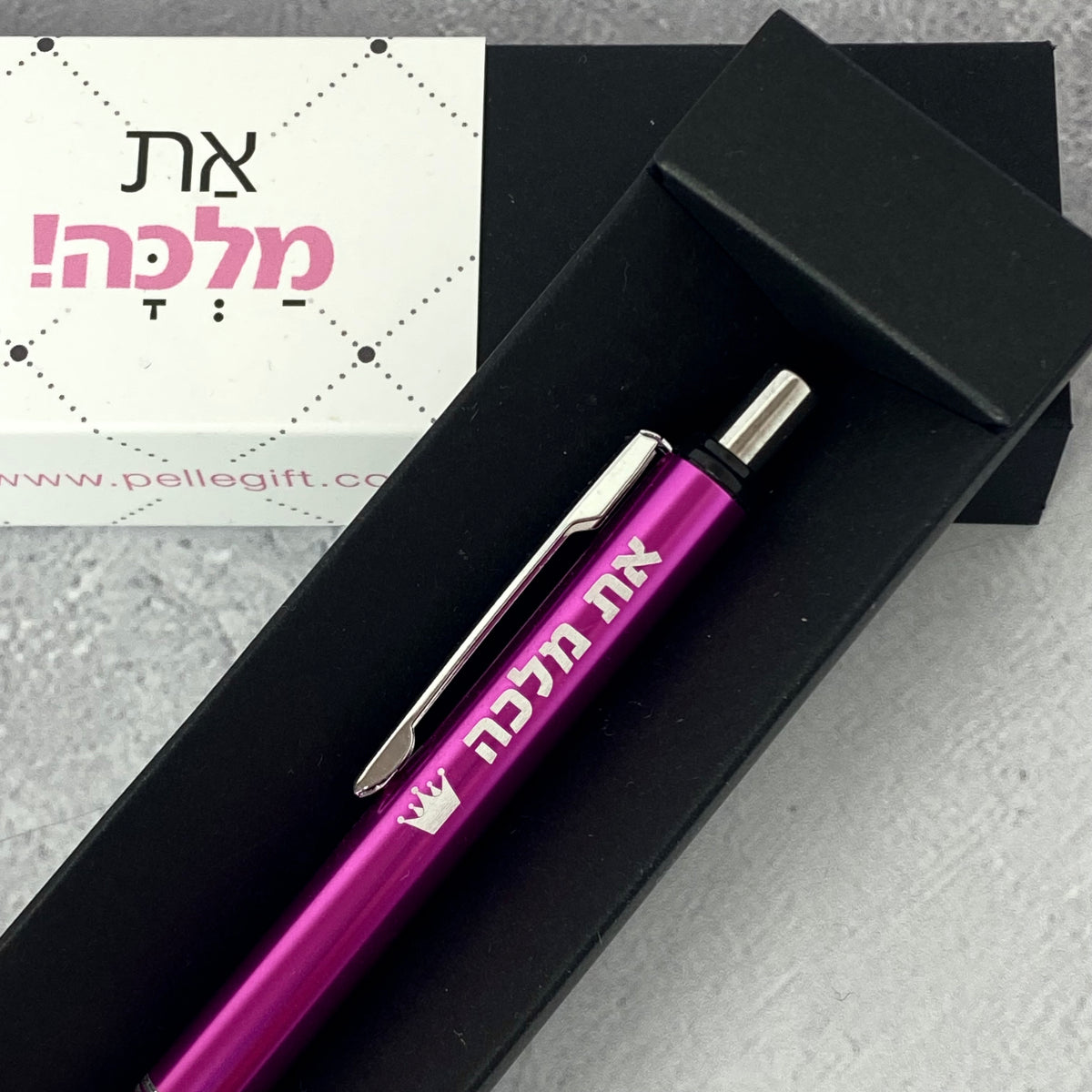 עט דגם את מלכה ורוד