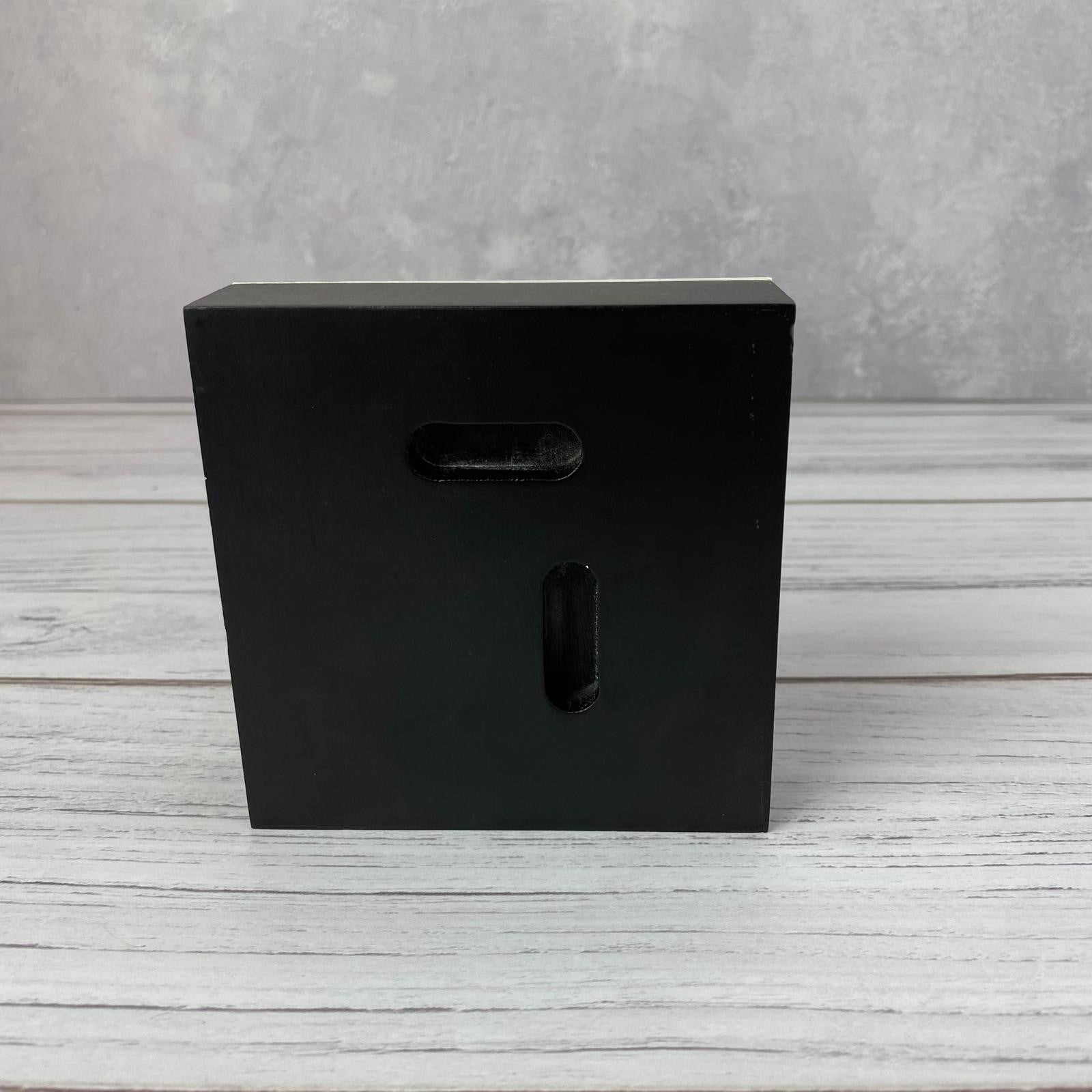 בלוק עץ שחור ריבוע קטן דגם בשבילך הכל אפשרי