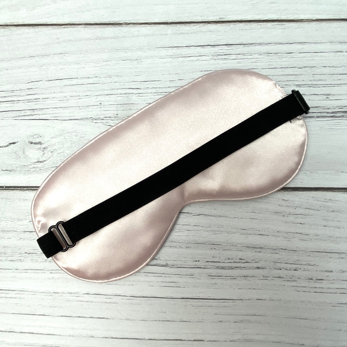 מסכת עיניים ורודה | לנשום ולהודות