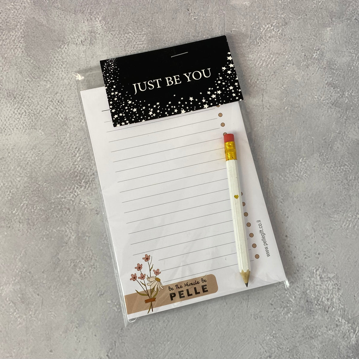 דפי ממו לאישה ולגבר לרשימות ותזכורות עם עיפרון קטן