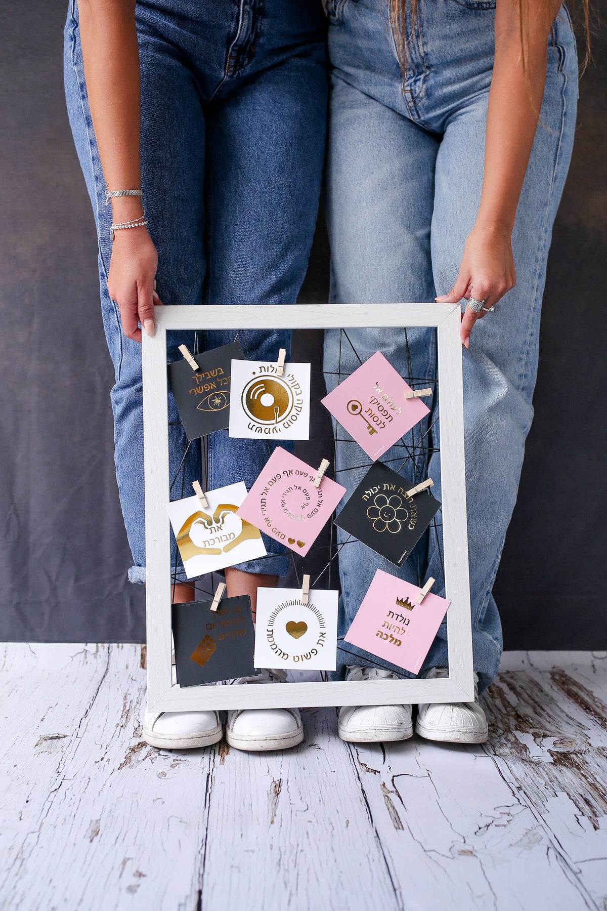 מסגרת עץ | עם סט גלויות פסטל  לנשים